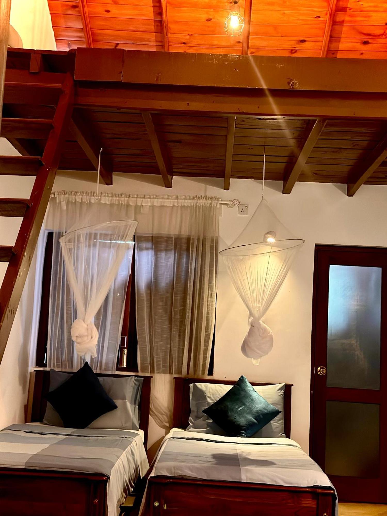 Colonial Residence Канди Экстерьер фото