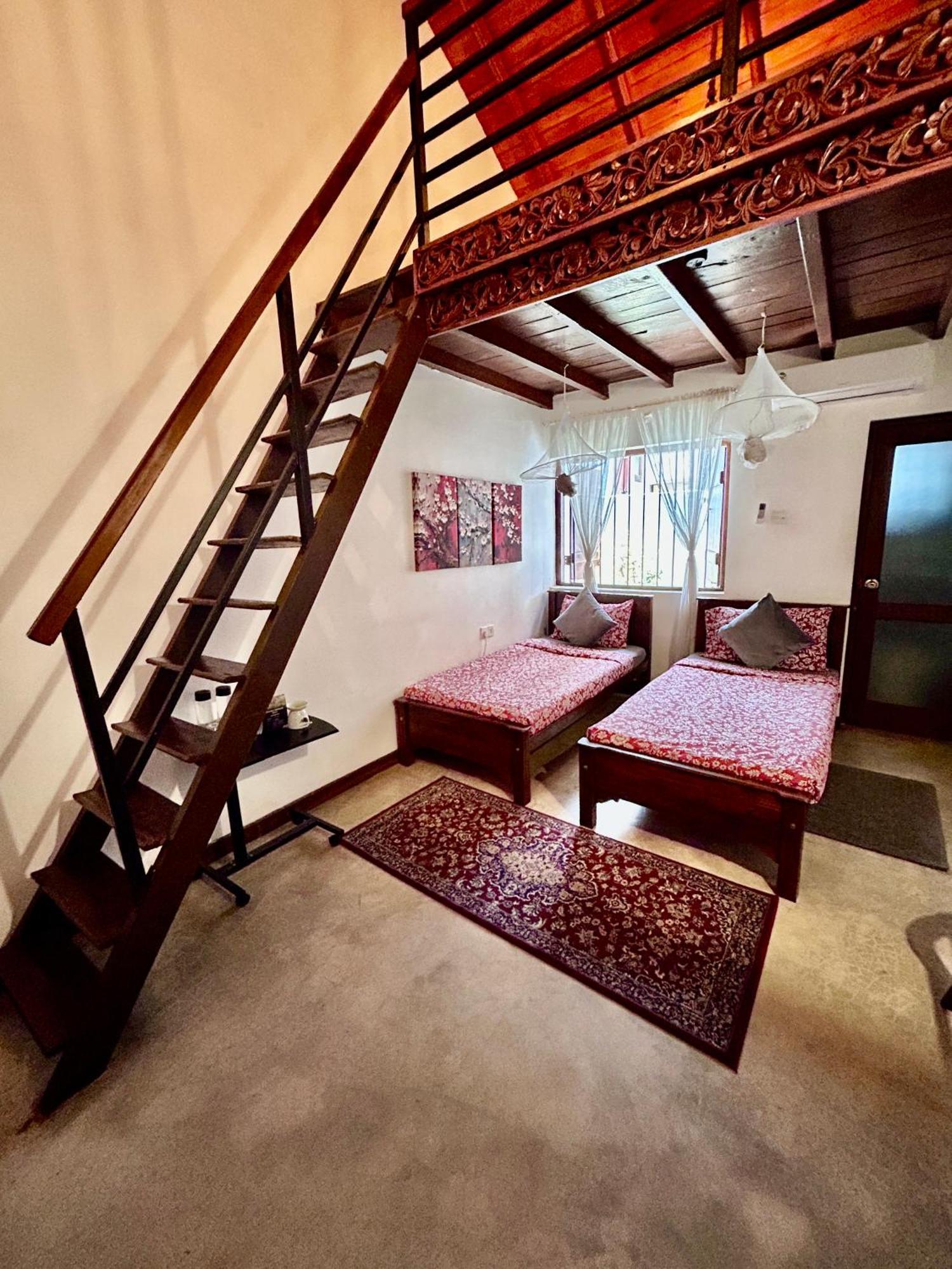 Colonial Residence Канди Экстерьер фото